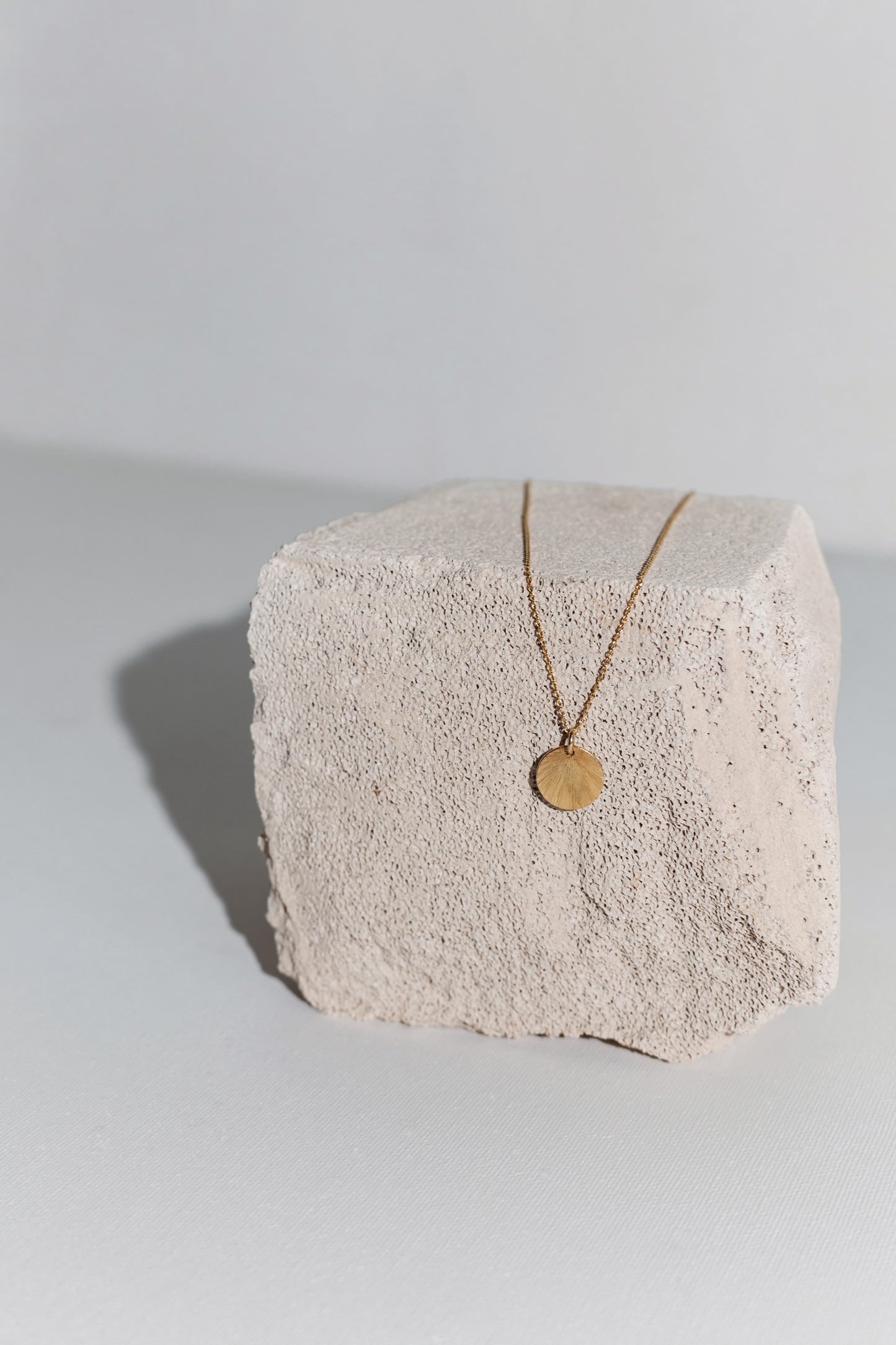 "MELODY OF SHAPE" KAKLO PAPUOŠALAS 0030